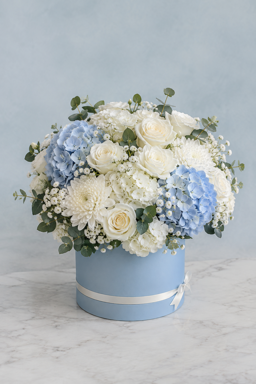 Little Prince – Blue Hydrangea & White Rose Round Box