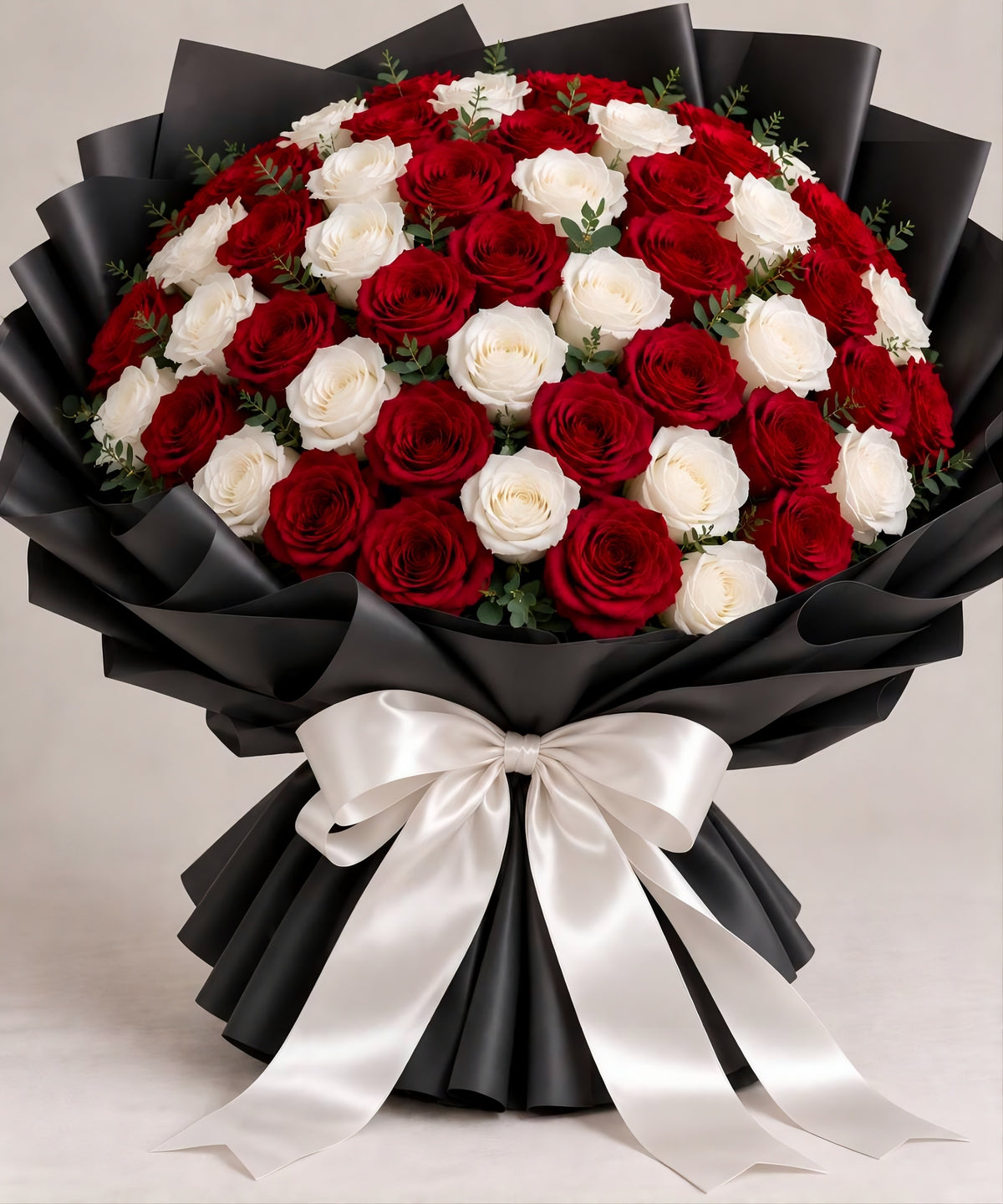 Midnight Romance – Red & White Bouquet